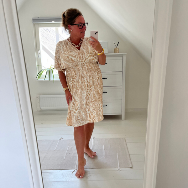 Magisk klänning kort beige/guld