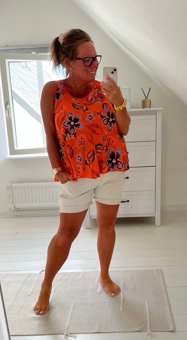 Magiska korta  shorts vita bredare resår