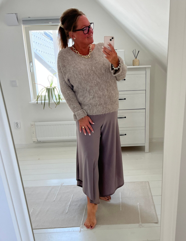 Superpopulära byxkjolen taupe