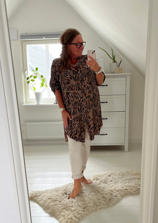 Långskjorta zebra brun