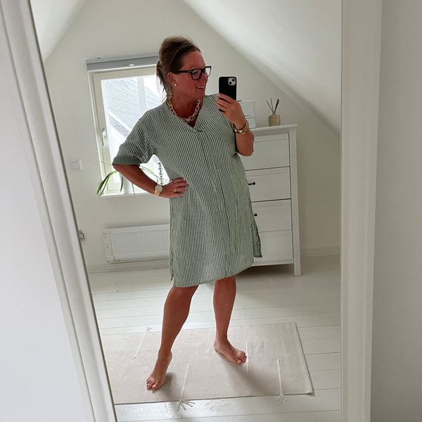 Randig skjortklänning khaki