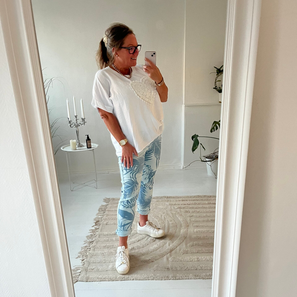 Mönstrad lite tunnare byxa blå