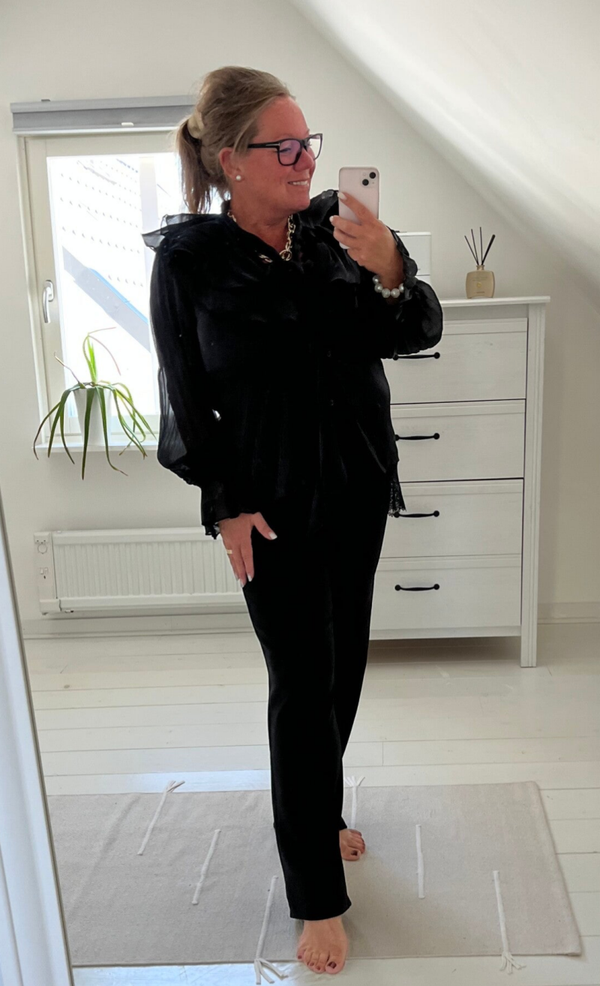 Blus långärmad svart