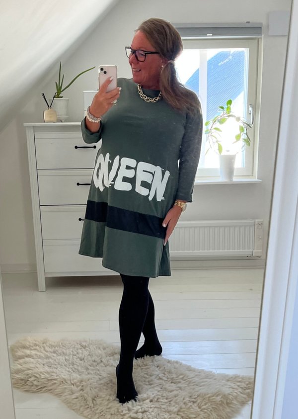 Klänning Queen