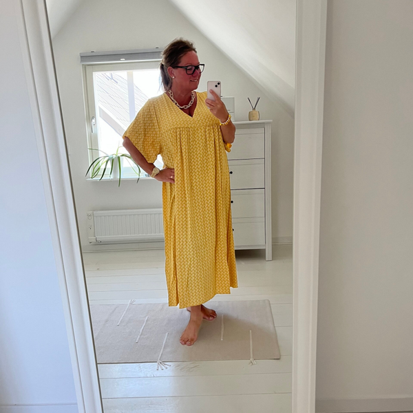 Sommarklänning lång gul
