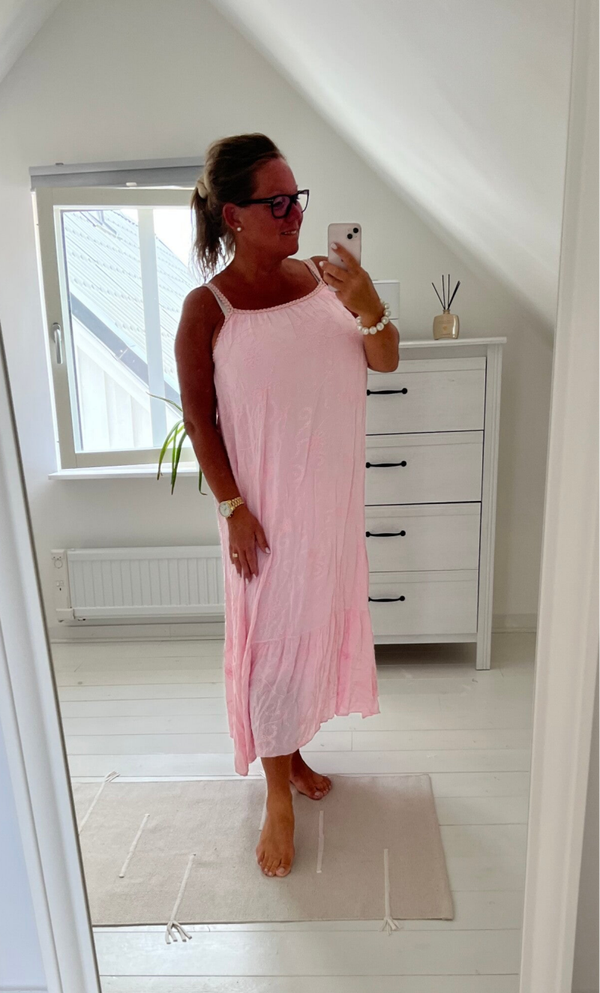 Romantisk klänning rosa