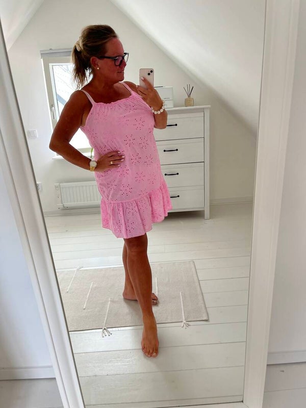 Romantisk klänning kort rosa