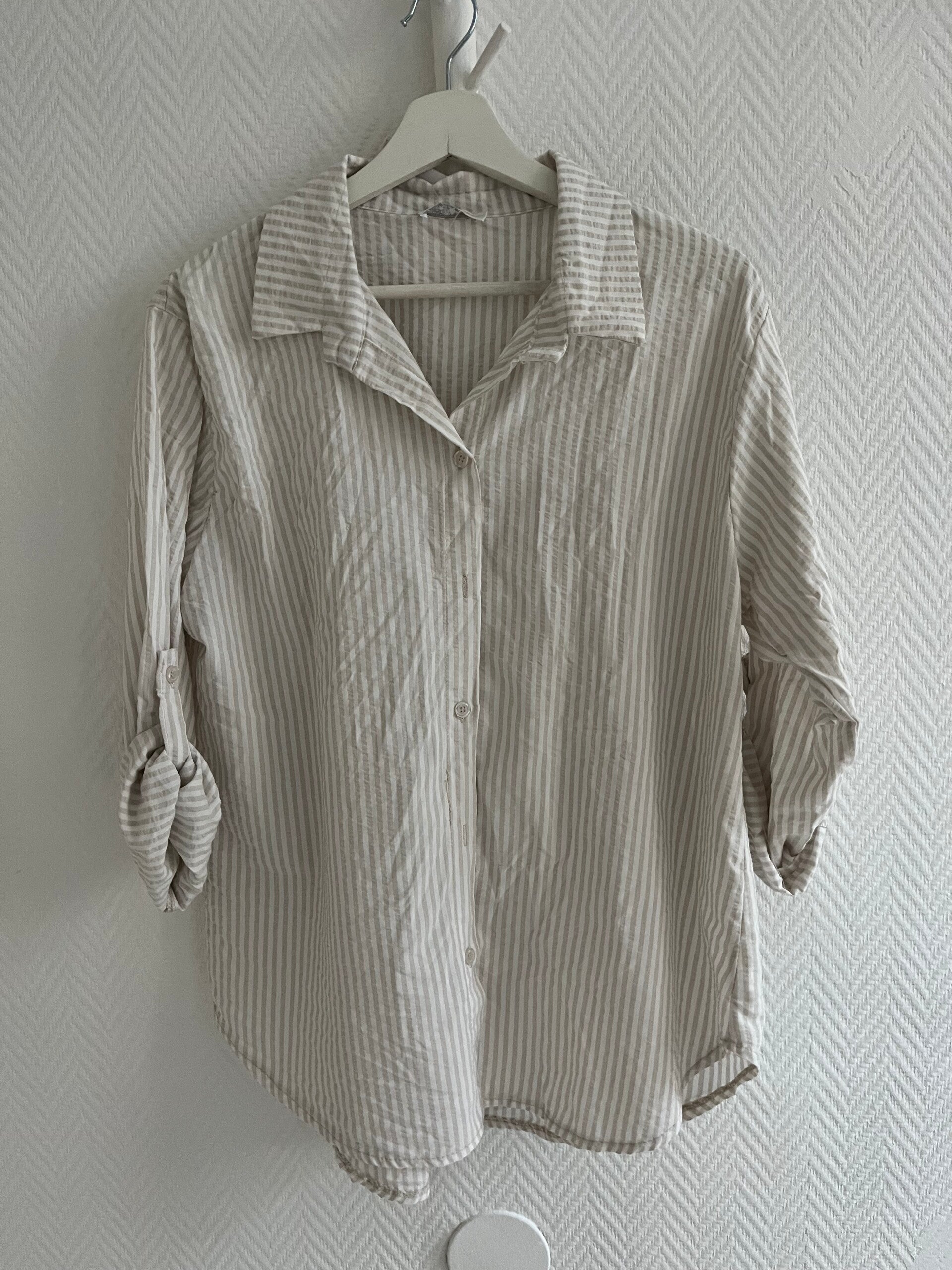 Randig skjorta beige