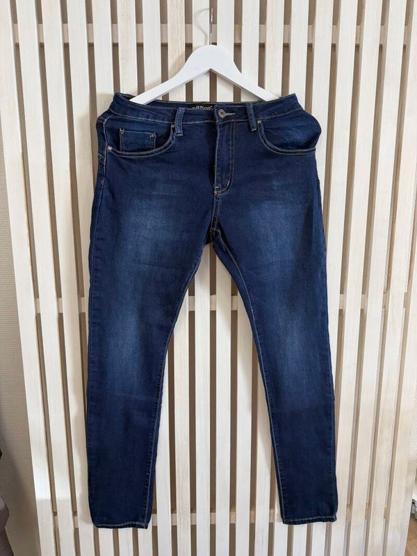 Jeans mörkblå