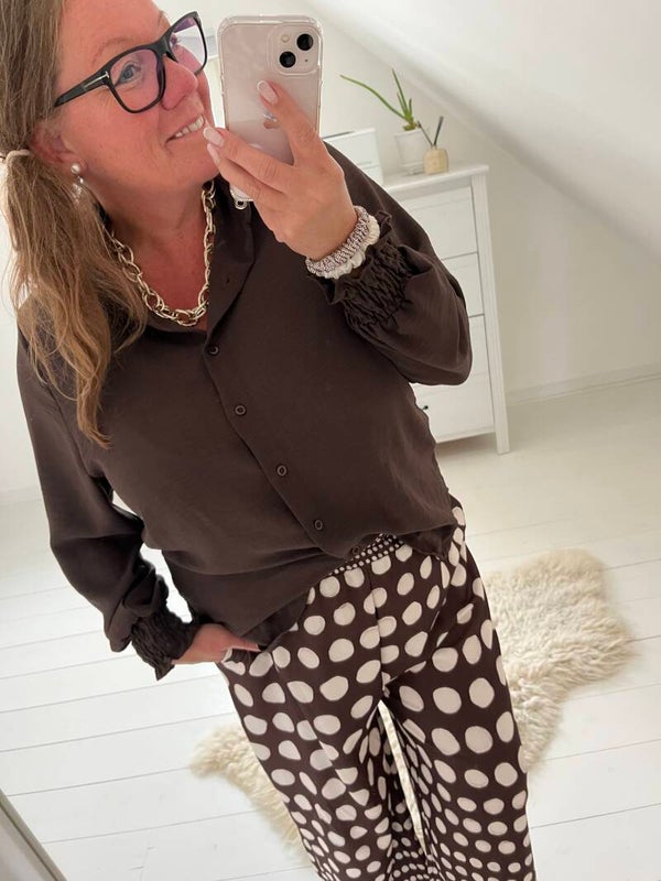 Skjorta brun
