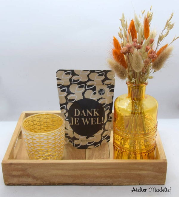 Geschenkset met vaasje, bodyscrub, theelichtje