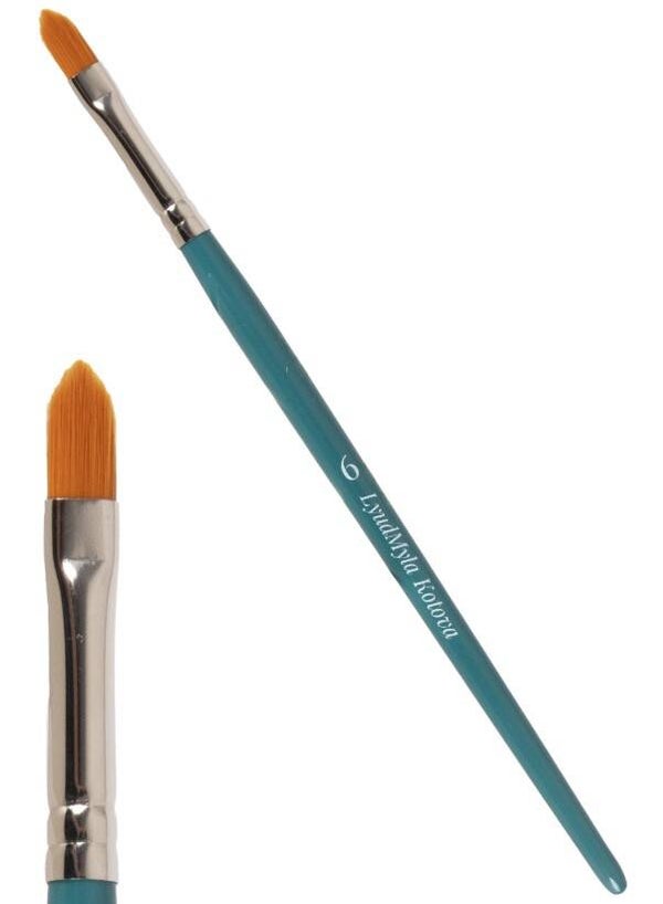 Lyudmyla flat petal brush size 6