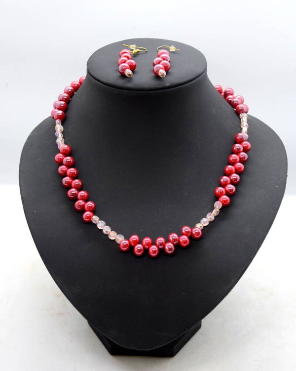 Set ketting met oorbellen framboosrood