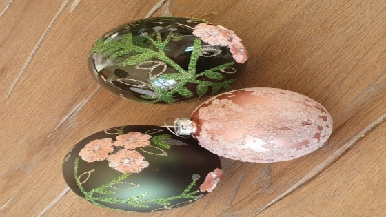 Kerstebal gekocht in september