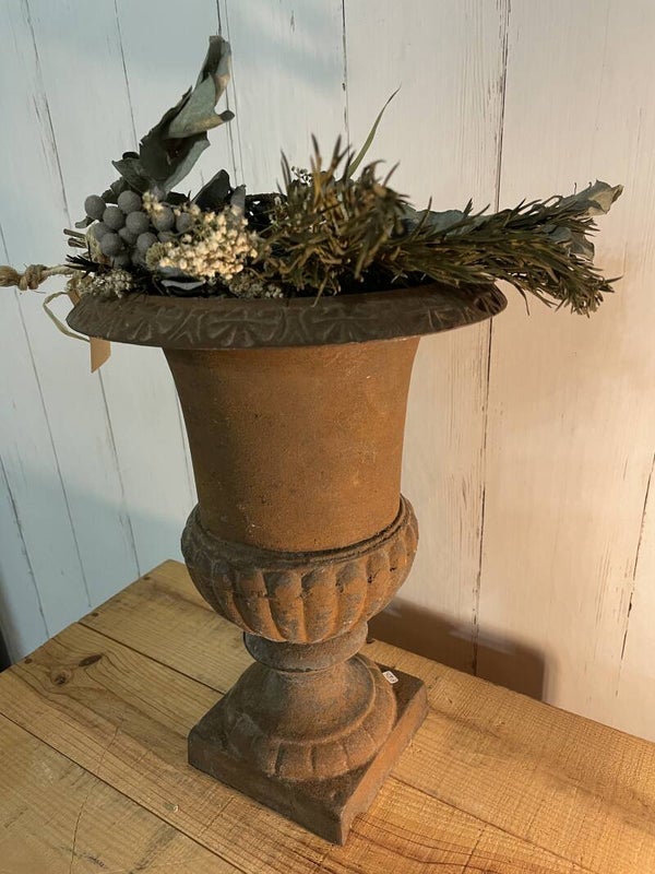 Robuuste metalen louvrepot