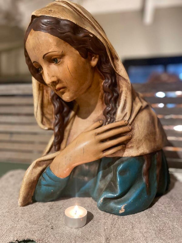 Oude buste/borstbeeld Maria