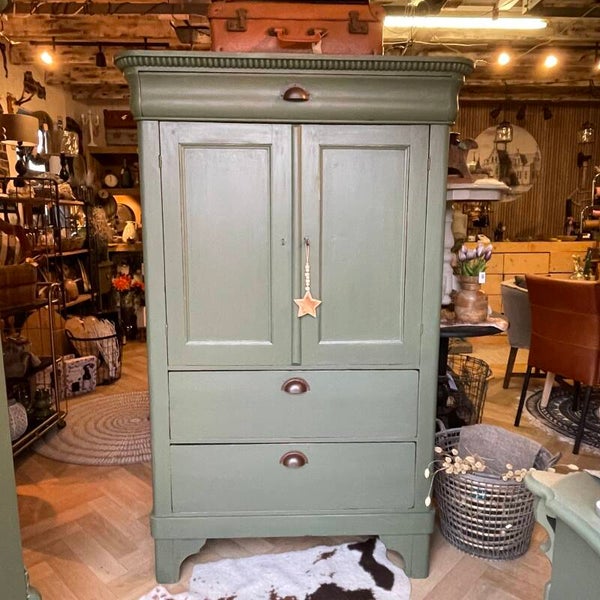 Biedermeier meidenkast.*VERKOCHT*