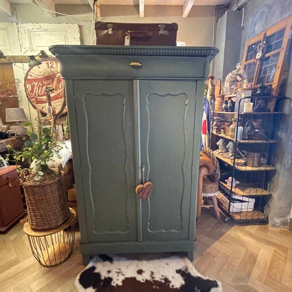 Meidenkast Biedermeier olijfgroen