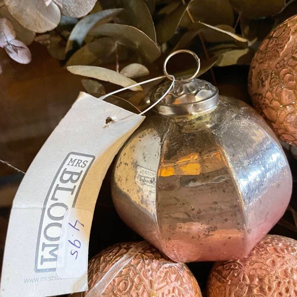 Kerstbal glas Mrs. Bloom