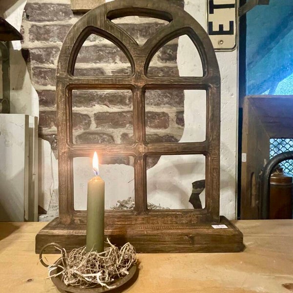 Houten stalraam op voet