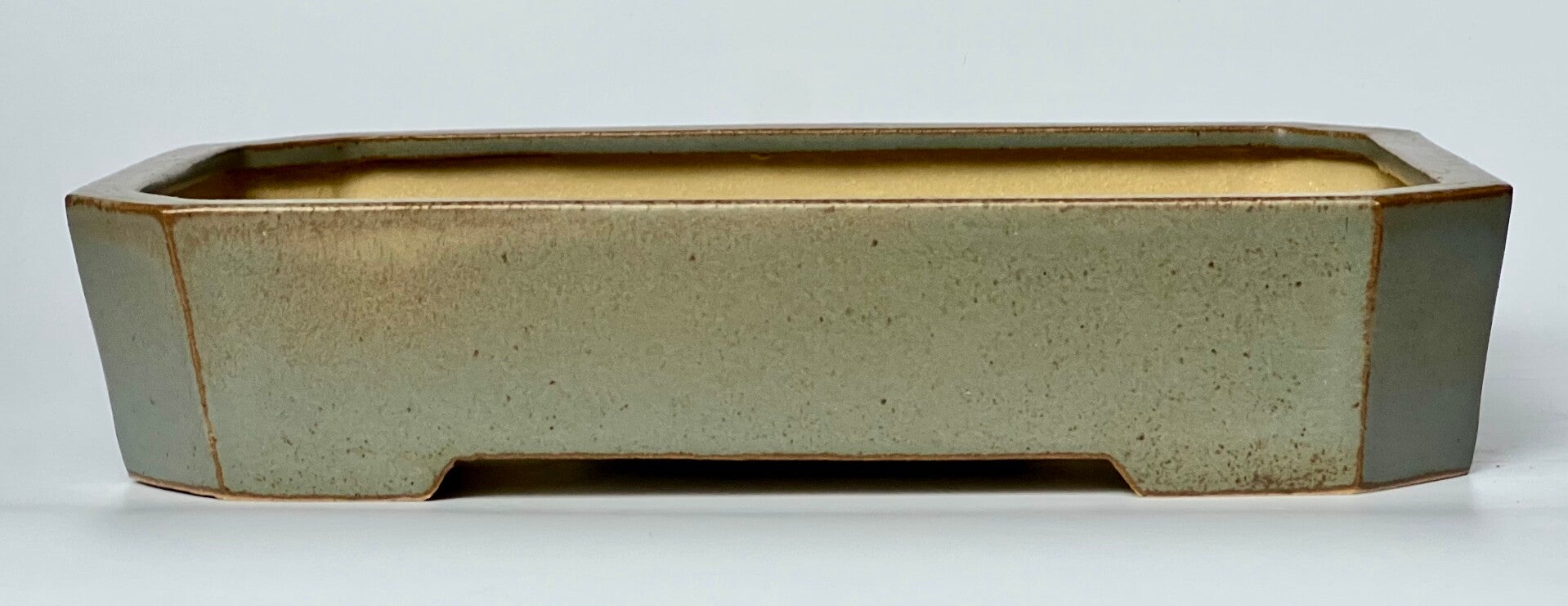 24 . Rectangle gris/marron 29,5x19,5x6