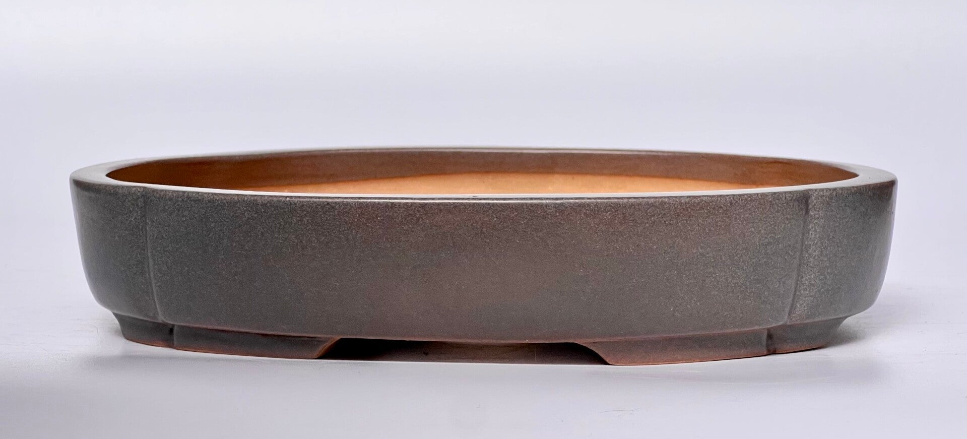 95. Ovale "mini lotus" gris bleuté 23x18,5x4