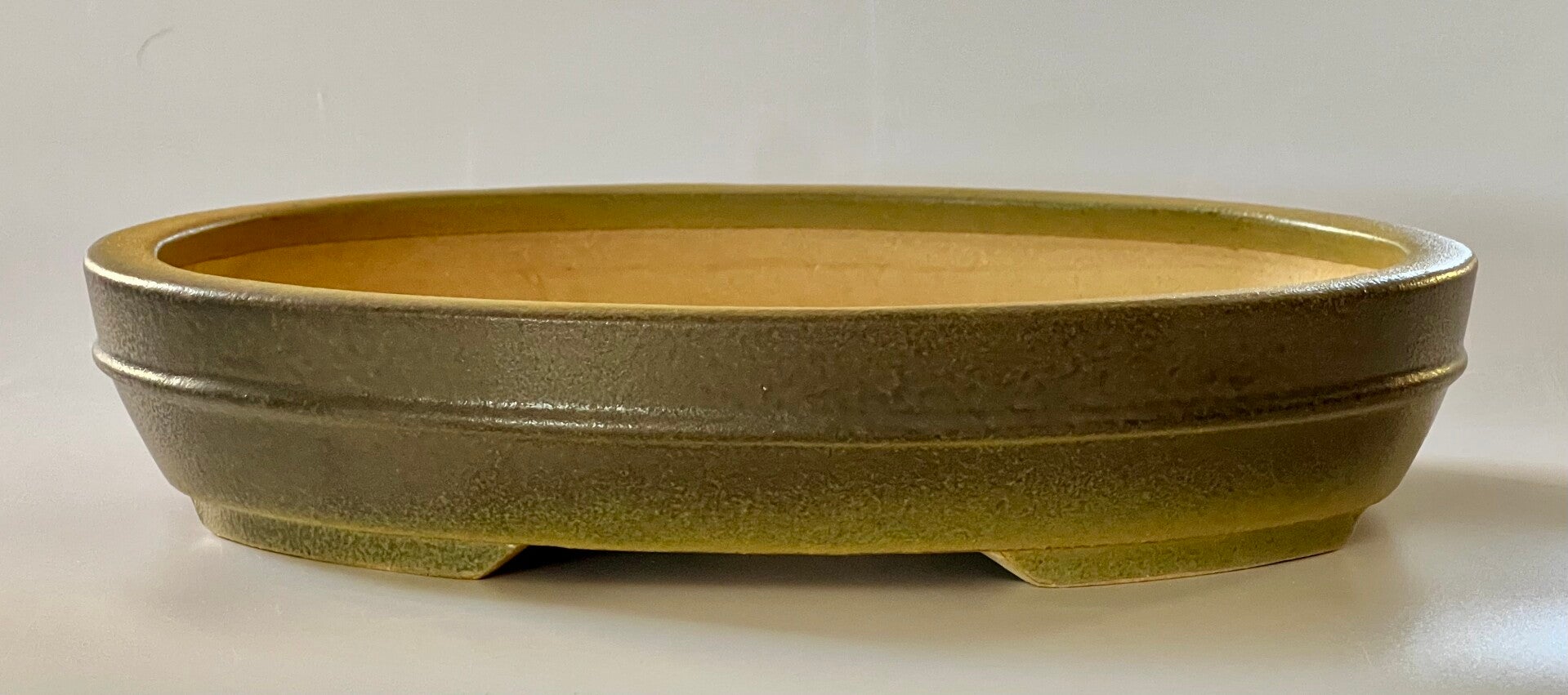 113. Ovale vert/brun 24,5x20,5x4,5