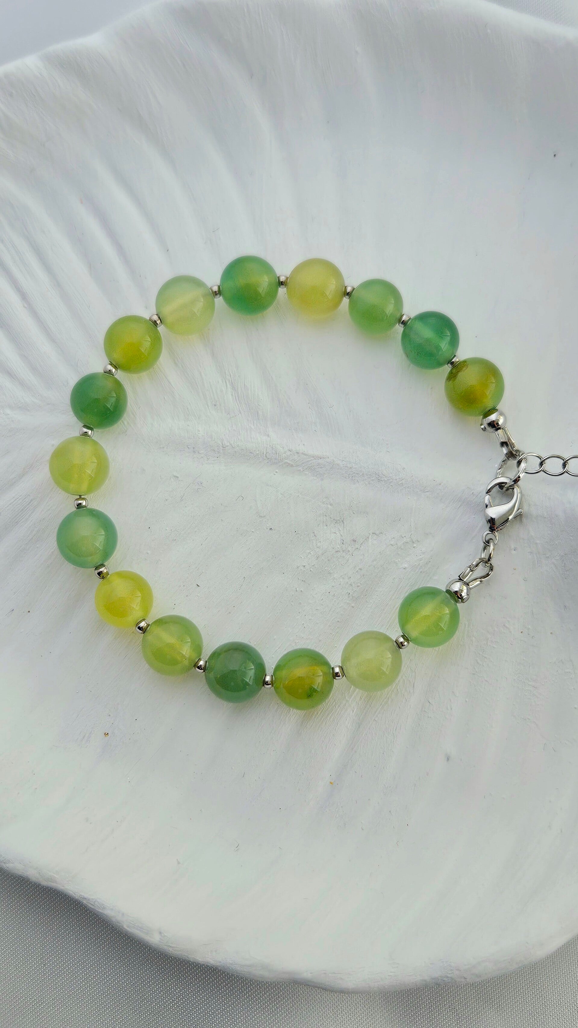 Armbånd av tre agat