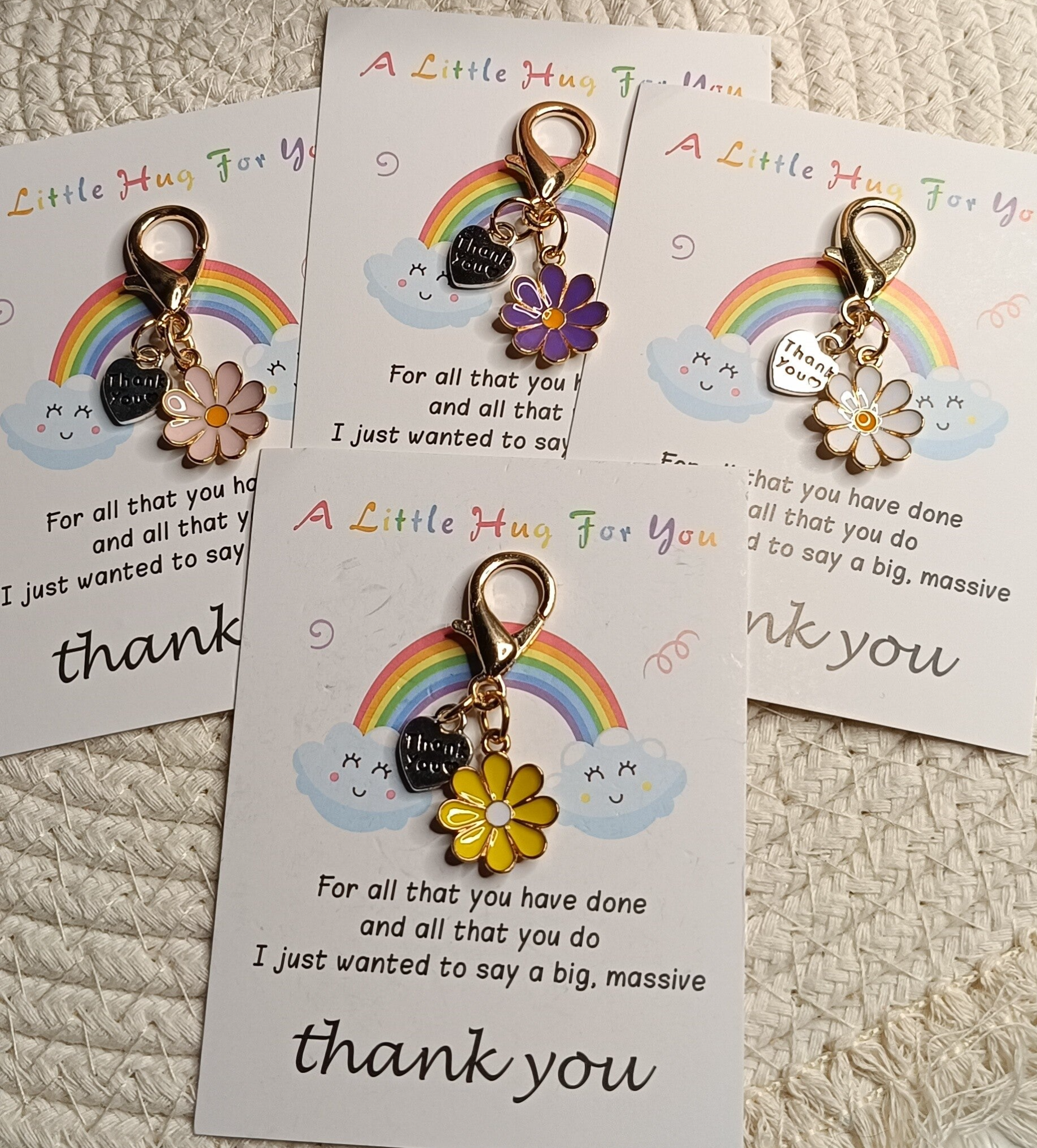 Pocket Hug rainbow bloem