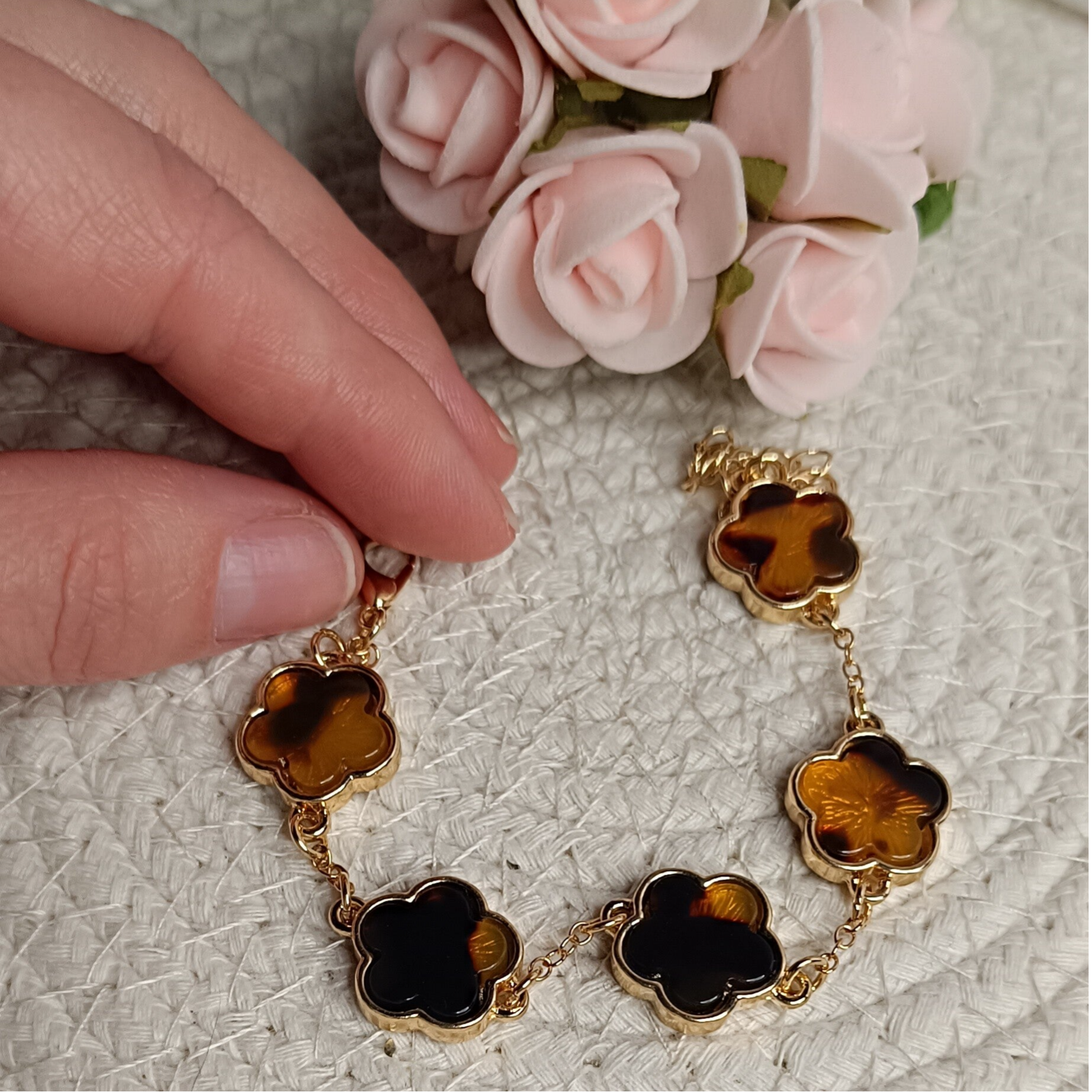 Amber Glow Armband