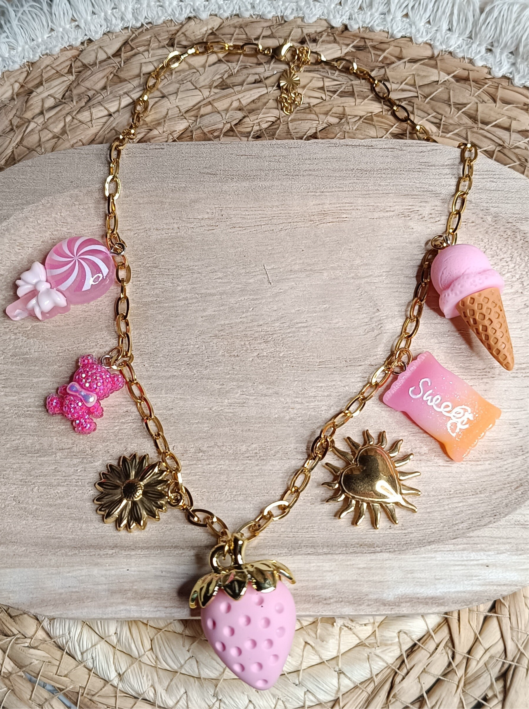 Sweet Licious Charm Necklace – Roze