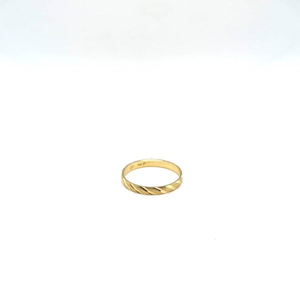 14 kt gouden ringetje.