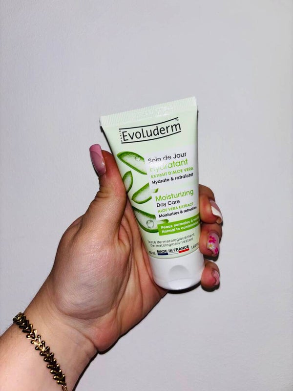 Soin de Jour Hydratant Peaux Normales à Mixtes