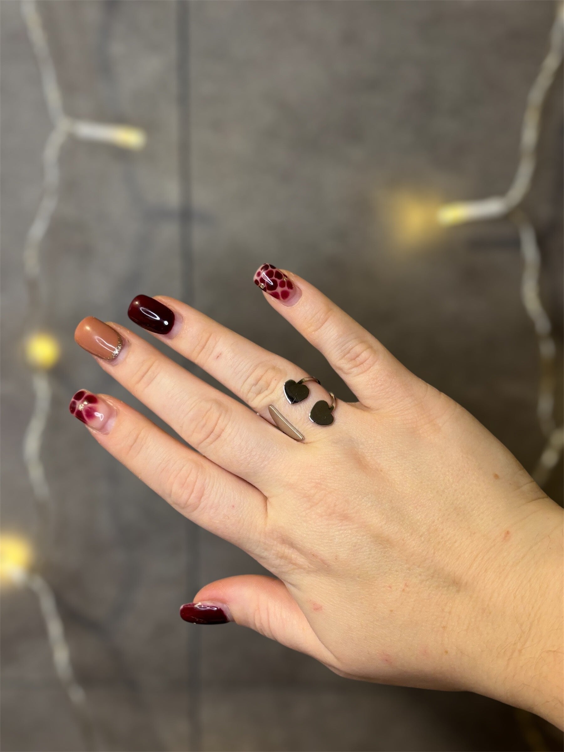 Bague argentée Plaques Irrégulières et Cœurs Ouverture