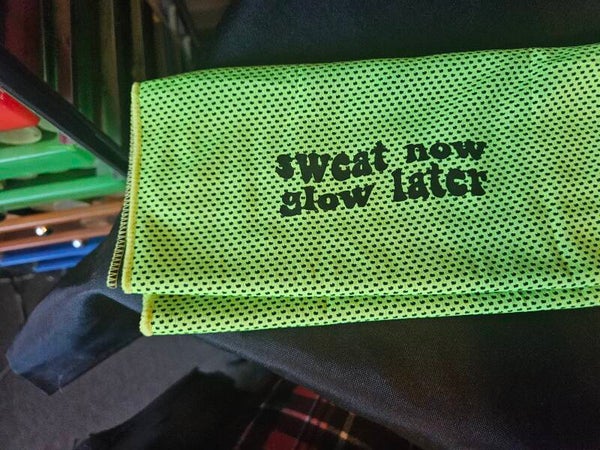 "Sweat Now Glow Later" Instant Cooling Mesh Towel – Hyper-Evaporative & Breathable for Gym, Yoga, and Sports