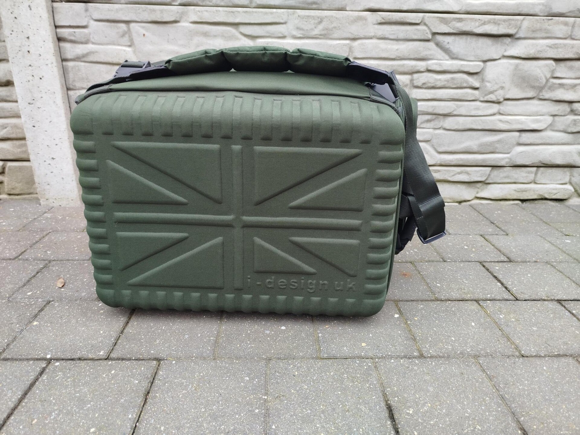 Avid Carp Transit 3 Luggage