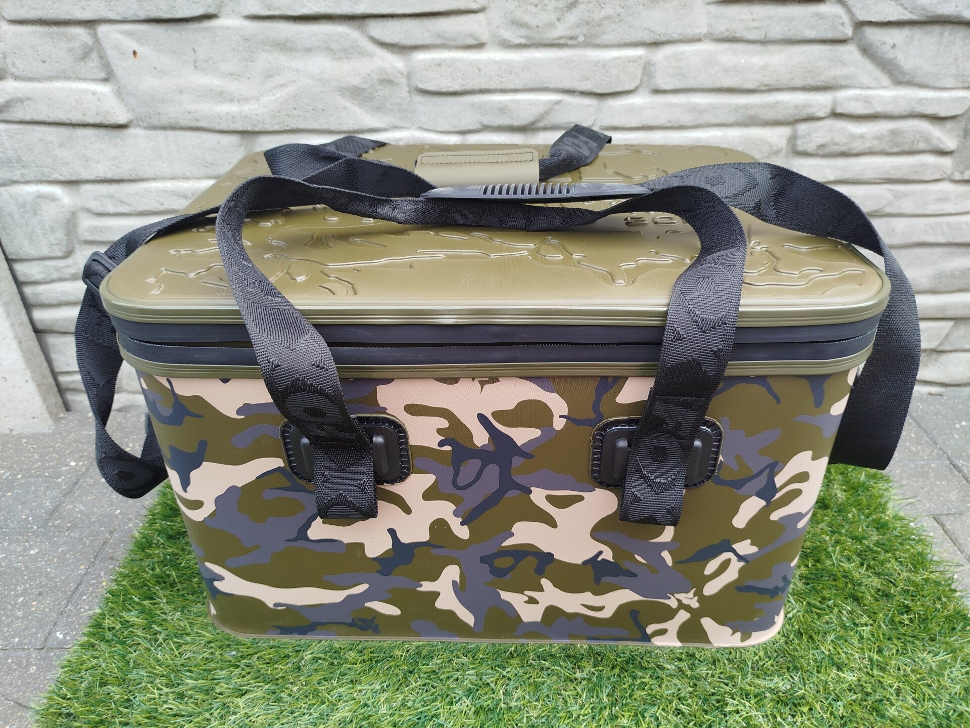 Fox Aquos Camolite 30L cool bag
