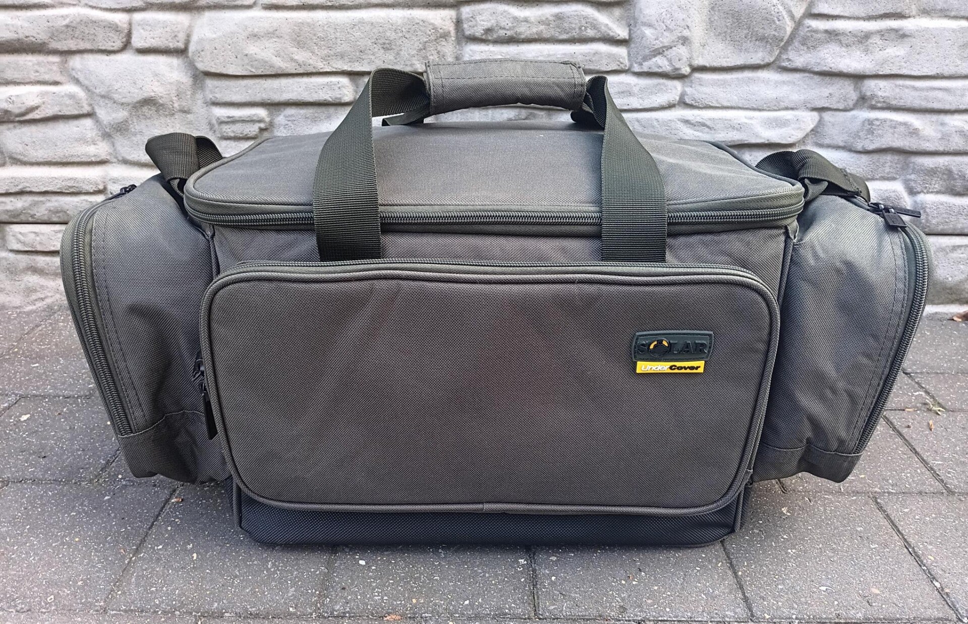 Solar Undercover carryall