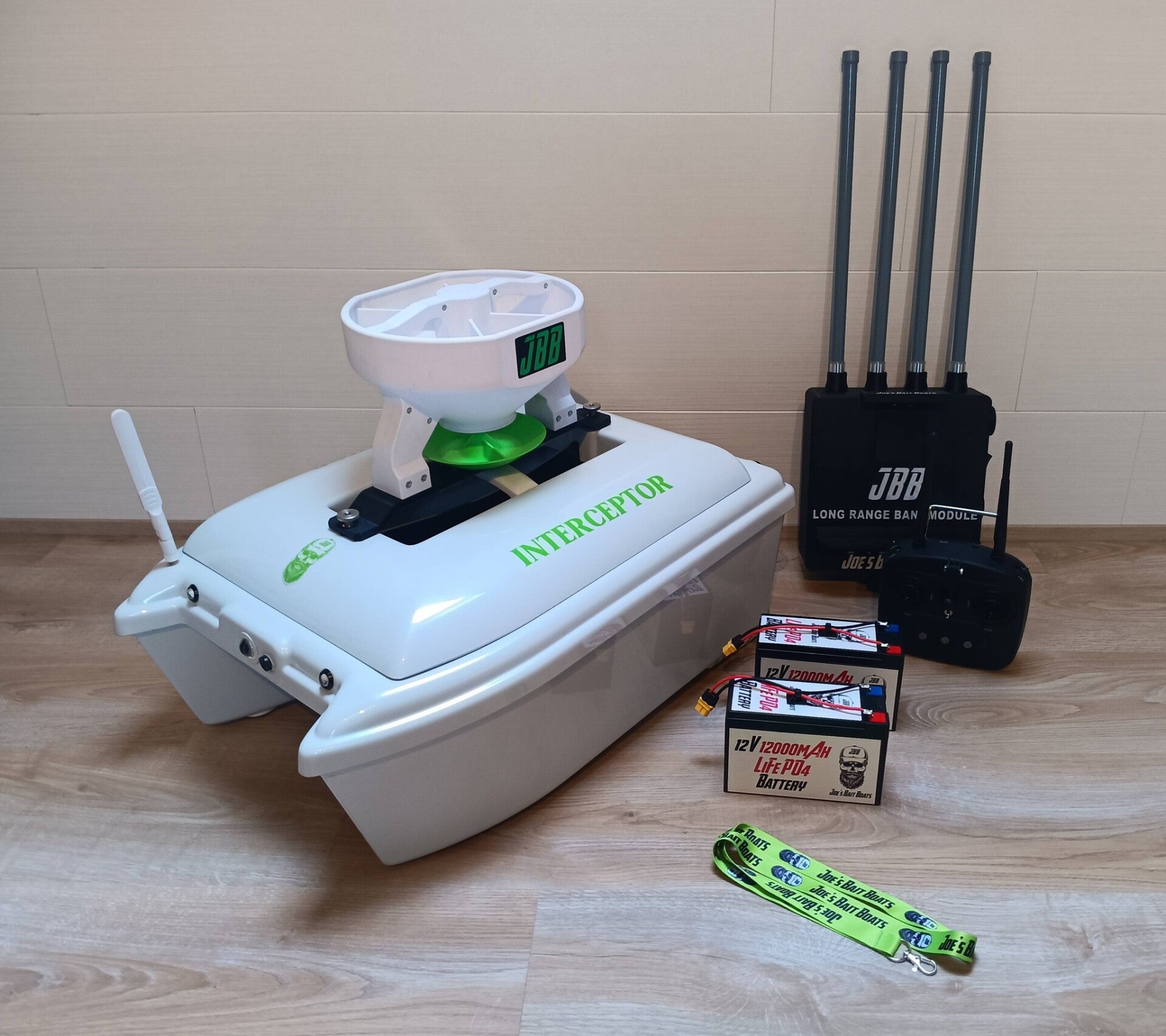 JBB Interceptor voerboot