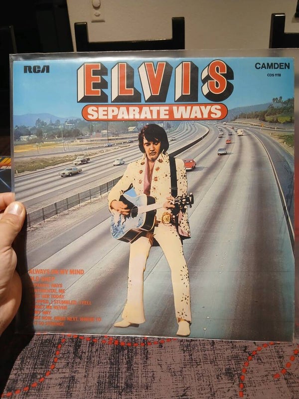 Elvis Separate ways