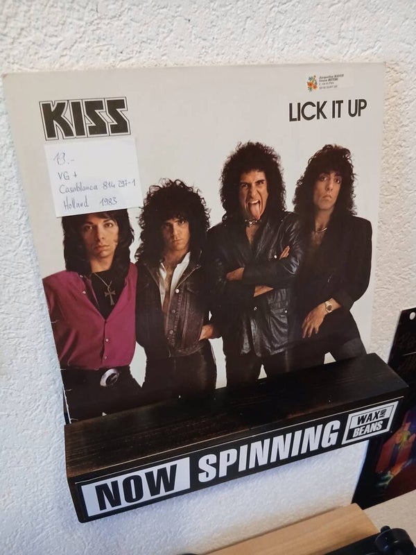 Kiss