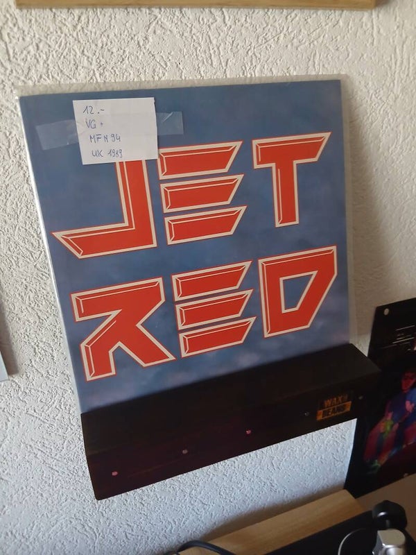 Jet Red