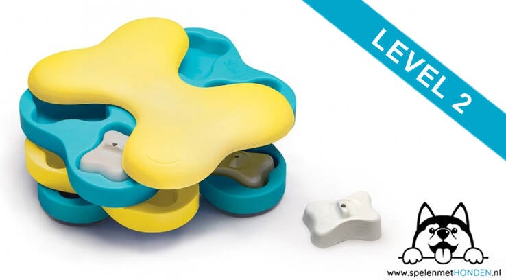 Nina Ottosson Dog Tornado hondenspeel-o-theek spelen met honden