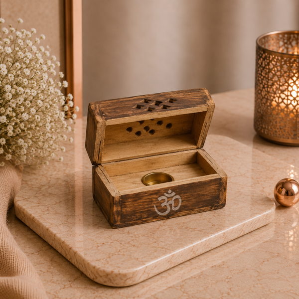 Houten Ohm Wierookhouder met Kegelhouder
