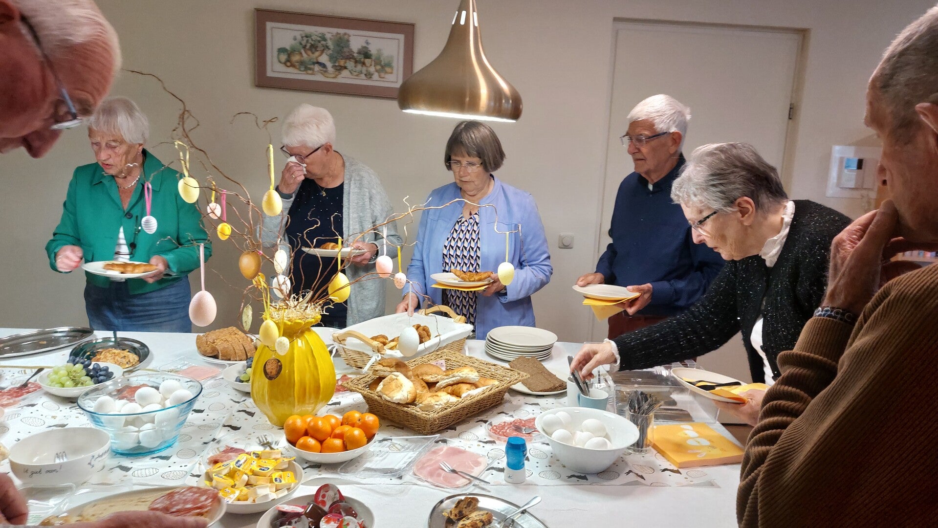 Weer een prachtige gezellige Paasbrunch. Kijk maar even mee