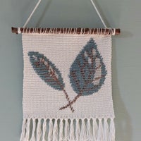 gehaakte-wandhanger-met-bladeren-patroon-standard-tqtou1.jpg