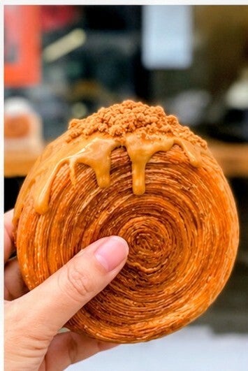 Biscoff Croissant