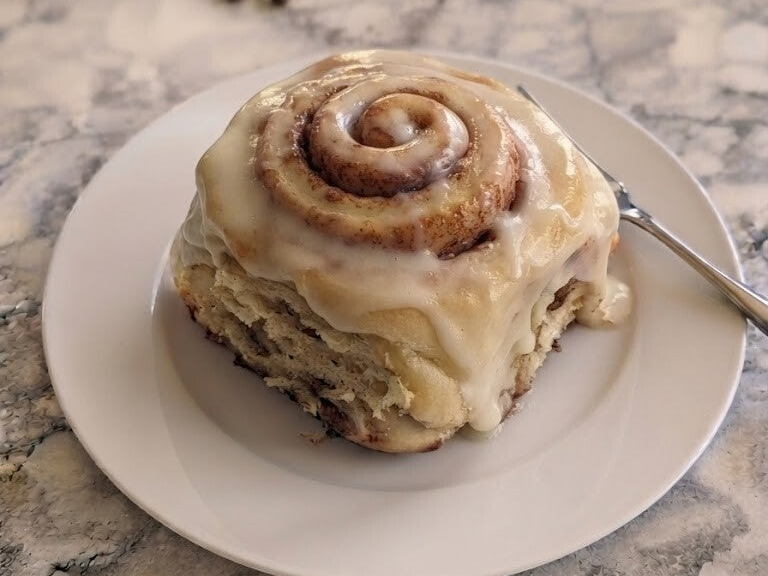 "Cinnabon"-Style Cinnamon Rolls