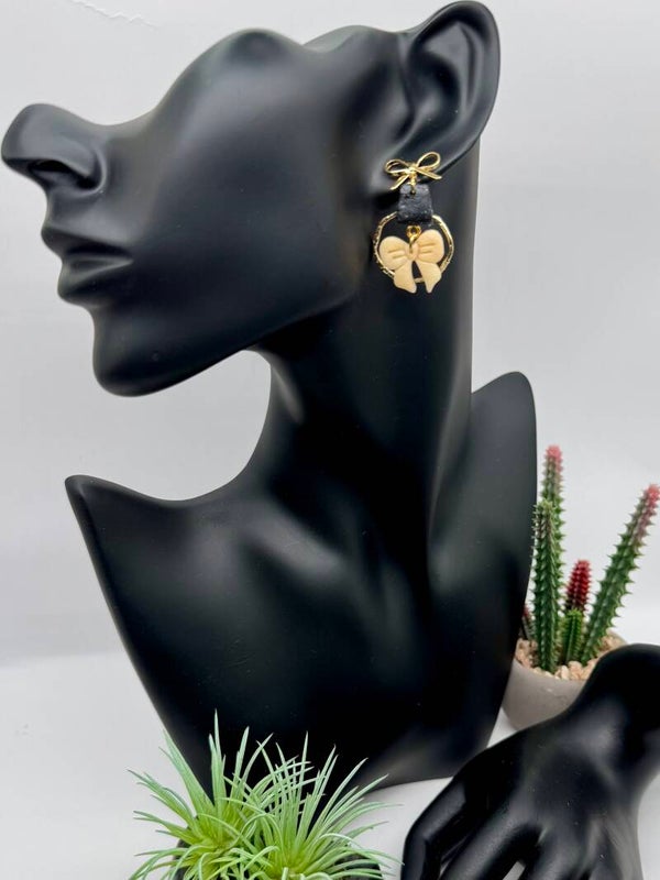 Black & Cream Bow in Circle Earrings