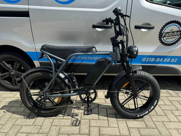 Ouxi V8 2.0  (  2865 km  ) Verkocht